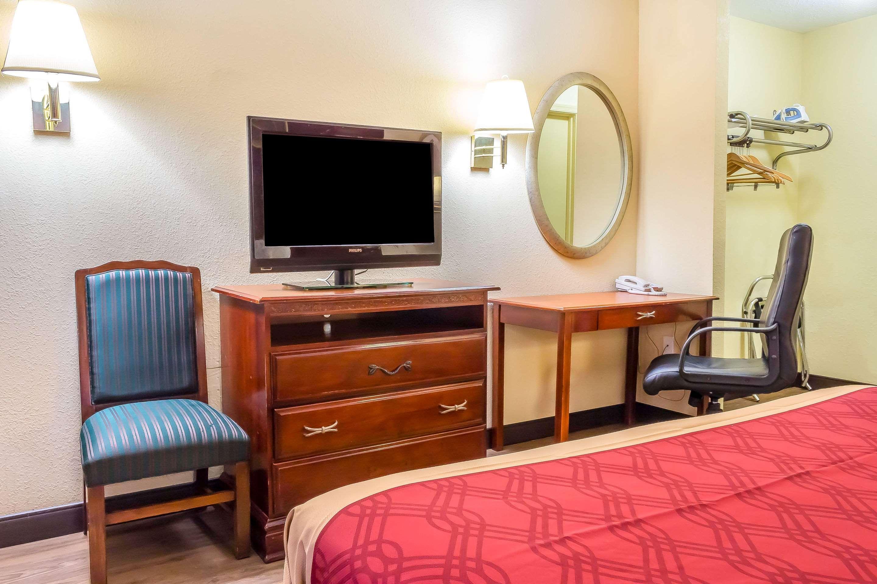 Red Carpet Inn Philadelphia Airport Lester Экстерьер фото