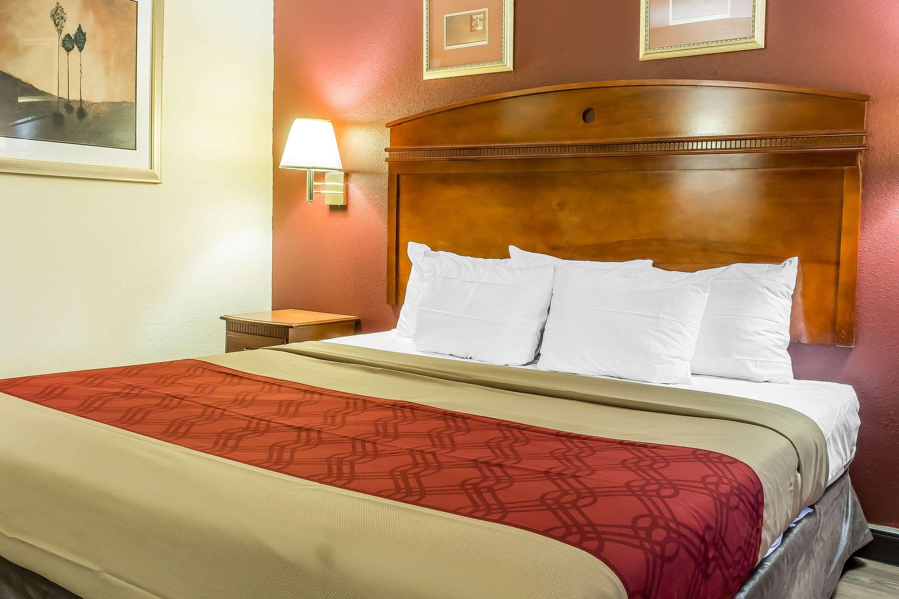 Red Carpet Inn Philadelphia Airport Lester Экстерьер фото