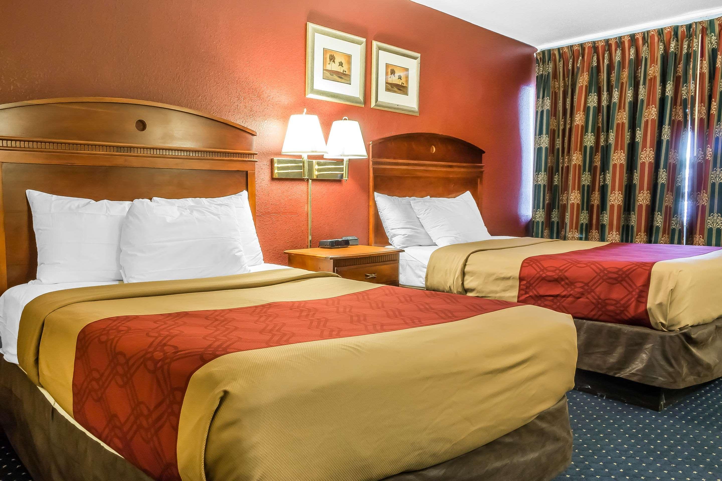 Red Carpet Inn Philadelphia Airport Lester Экстерьер фото