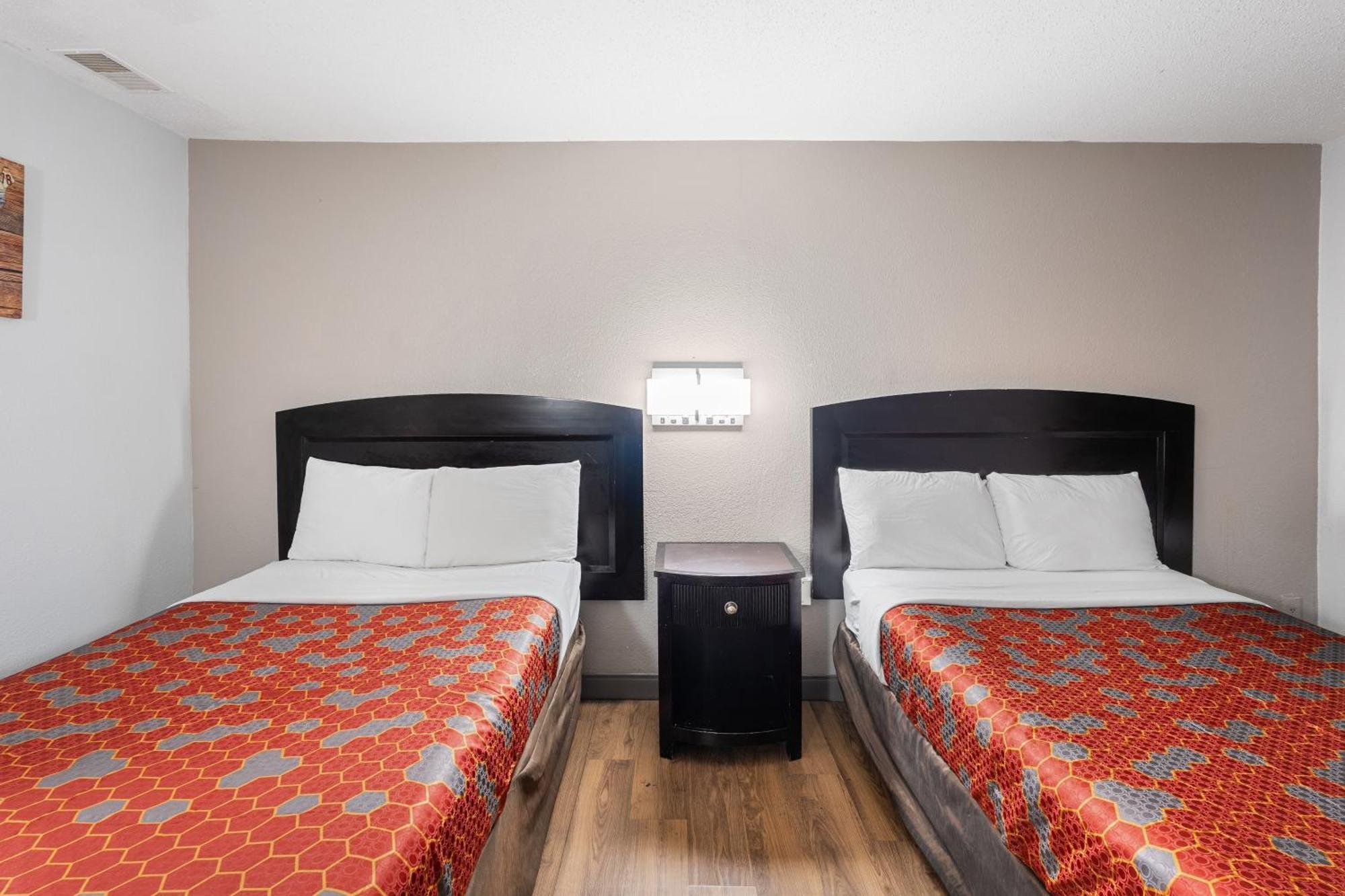 Red Carpet Inn Philadelphia Airport Lester Экстерьер фото
